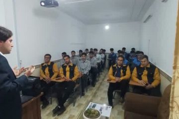 دانش آموزان آموزشگاه صدرا نکا با شرایط سخت تولید و روشهای مدیریت مصرف برق آشنا شدند
