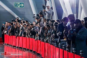 همراه با هشتمین روز جشنواره فیلم فجر/صف بازیگران زن سینمای ایران روی فرش قرمز جشنواره + عکس