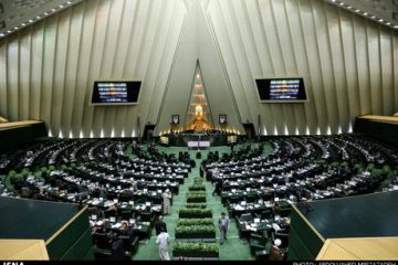 سوال از وزیران ارشاد و نفت در دستور کار مجلس