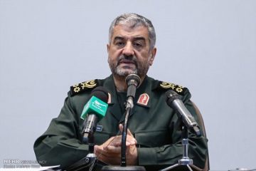 آمریکایی ها حتی جرات بیان گزینه نظامی روی میز است را هم ندارند