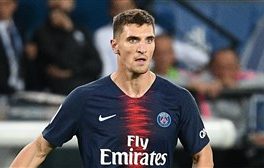 تماس مورینیو برای راضی کردن مدافع PSG