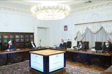 ضرورت عرضه بیشتر سهام شرکتها و بنگاههای بزرگ در بورس