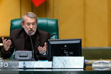 لاریجانی: کارگران اجازه ندادند خواب حاکمان کاخ سفید در ایران تعبیر شود