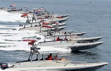 مراسم الحاق بیش از ۱۰۰ فروند شناور به نیروی دریایی سپاه آغاز شد