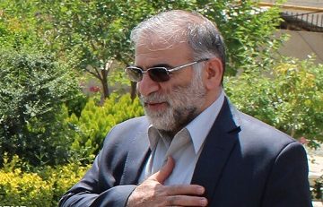 پیکر شهید فخری زاده برای طواف به حرم مطهر رضوی منتقل شد