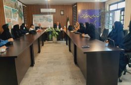 نشست صمیمی جمعی از معلمان غیرانتفاعی شهرستان نور با نماینده مردم نور و محمودآباد در خانه ملت