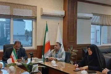 چهره درست زن ایرانی با استفاده از جهاد تبیین به جهان معرفی شود