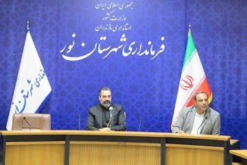 نشست صمیمی اهالی فرهنگ و هنر و رسانه با فرماندار شهرستان نور