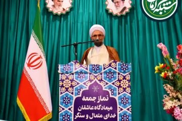 قرآن و عترت ابزار اطاعت و بخشش الهی هستند/یک کشور قدرتمند نیاز به جمعیت جوان دارد