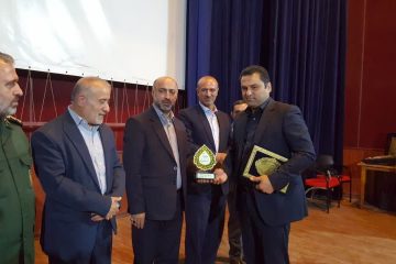 تجلیل از کارمندان نمونه شهرستان نکا در جشنواره شهید رجایی