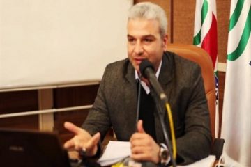 نمایندگان باید به سمت اصلاح قوانین جهت حل کردن نارسایی کشور حرکت کنند