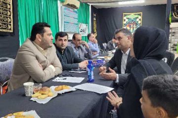 برپایی میزخدمت در مسجد جامع شهر رویان