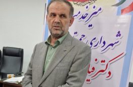 مدیران باید در میان مردم باشند تا مشکلات را از نزدیک لمس کنند