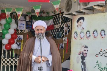 تأکید امام جمعه نور بر مطالعه خاطرات دوران پهلوی برای نسل جوان