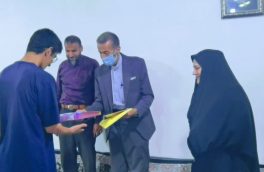 تکریم و تجلیل مسئولین شهرستان نکا از خانواده دارای سه معلول بینایی